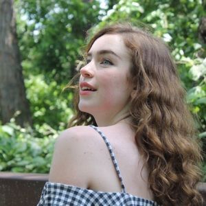 Meet your Posher, Chloe